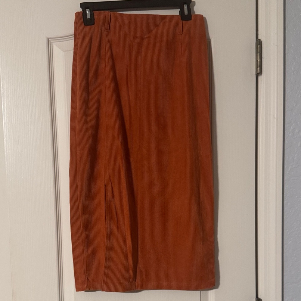 HALARA Women's Vibrant Orange Midi Skirt - Small